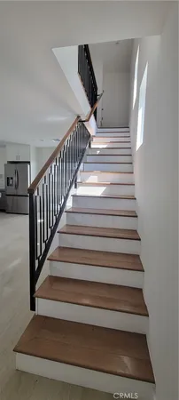 $4,300 | 2515 B Foothill Boulevard, La Crescenta, CA 91214