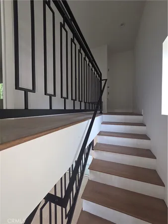 $4,300 | 2515 B Foothill Boulevard, La Crescenta, CA 91214
