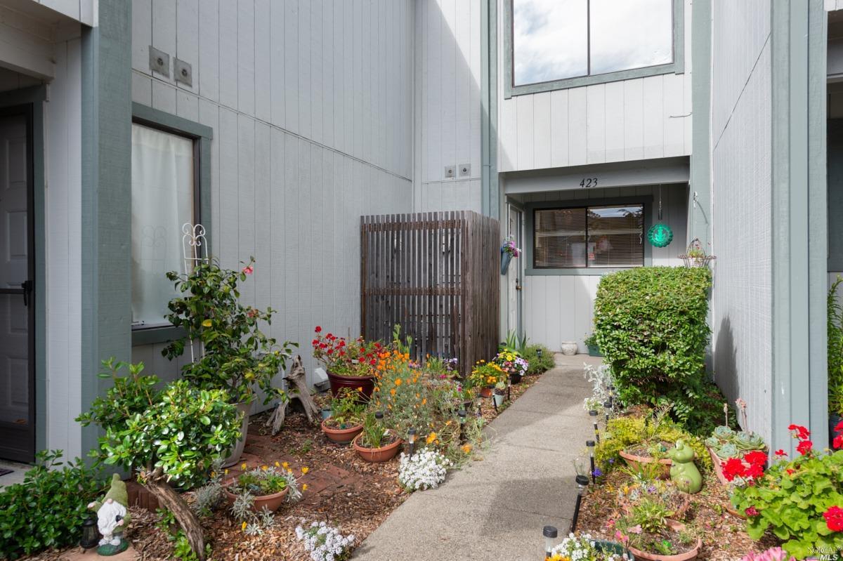423 Occidental Circle Santa Rosa, CA 95401 - Photo 1 of 1 Gallery Image 1
