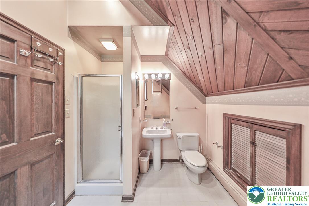 152 Inverhouse Road Henryville, PA 18332 - Photo 32 of 64
