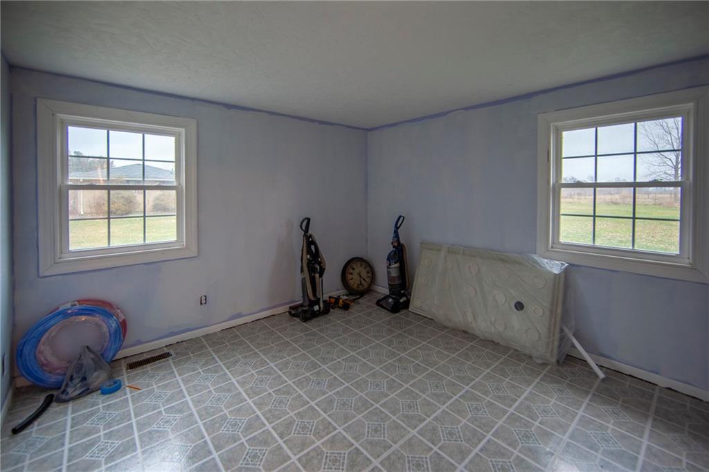 10752 South 9 West Pendleton, IN 46064 - Photo 9 of 25 Gallery Image 9