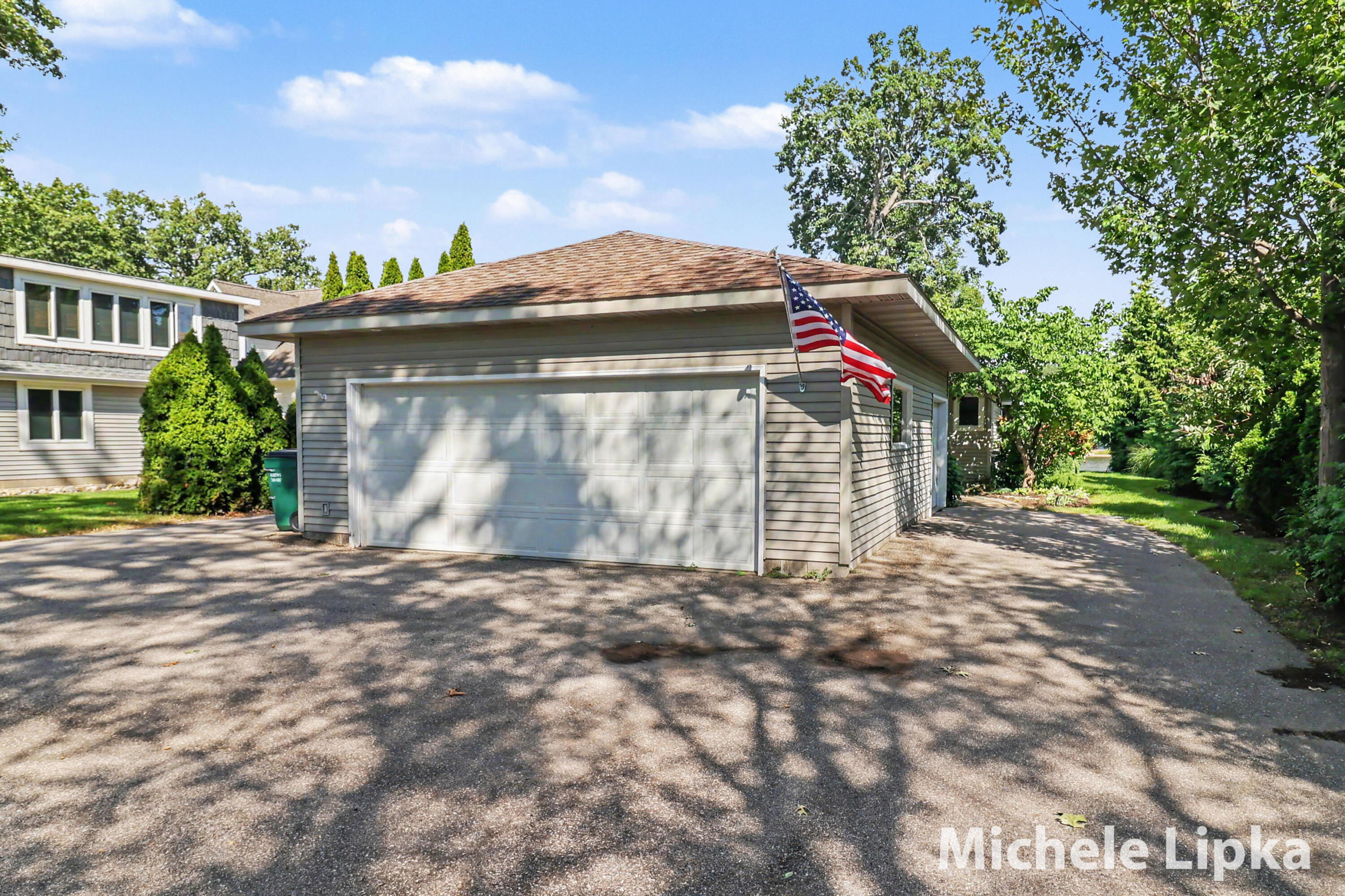 570 Bear Lake Road Muskegon, MI 49445 - Photo 7 of 56 Garage from Driveway