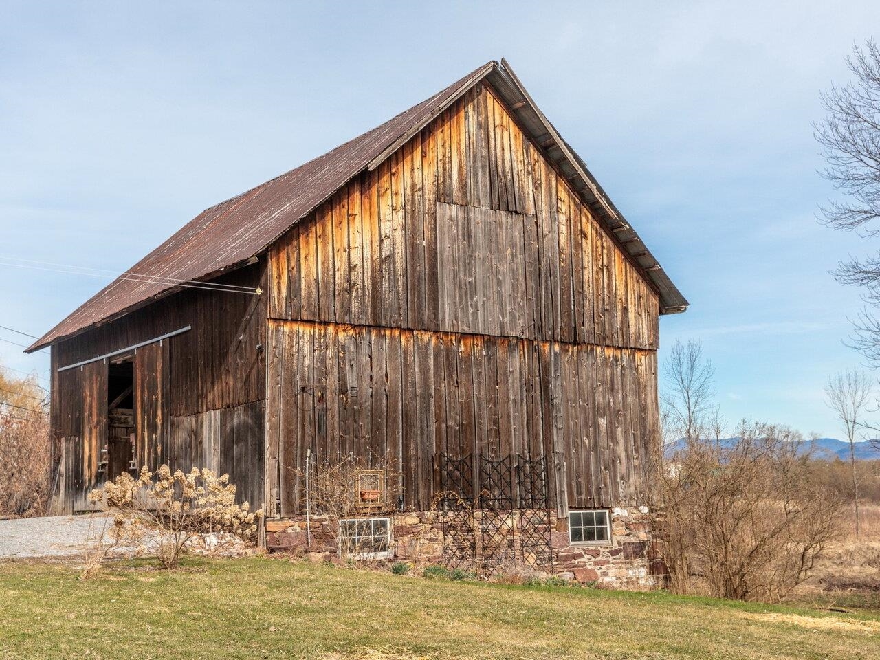 692-694 Church Hill Road Charlotte, VT 05445 - Photo 6 of 42