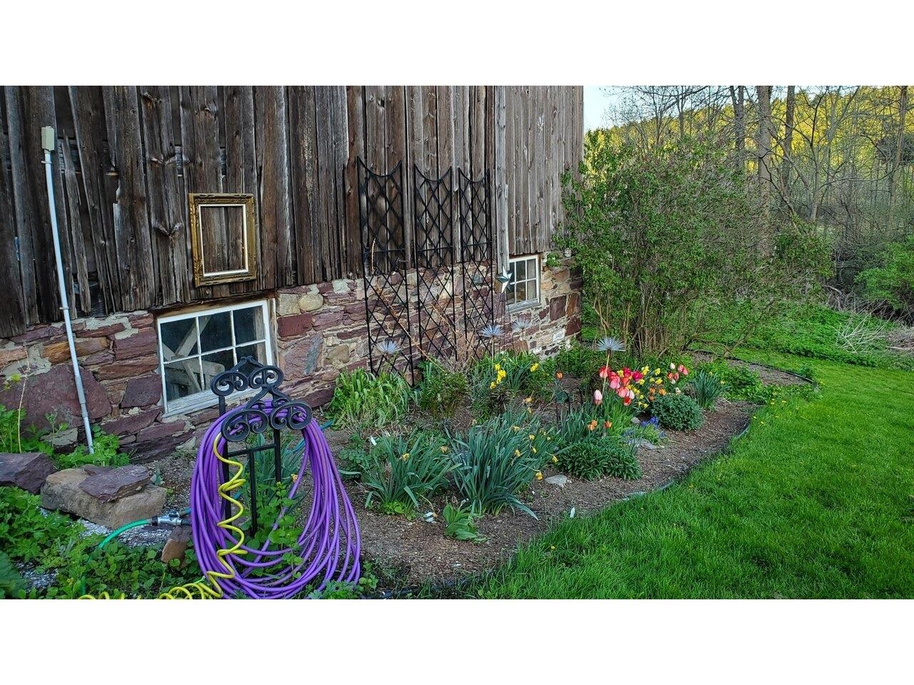 692-694 Church Hill Road Charlotte, VT 05445 - Photo 8 of 42