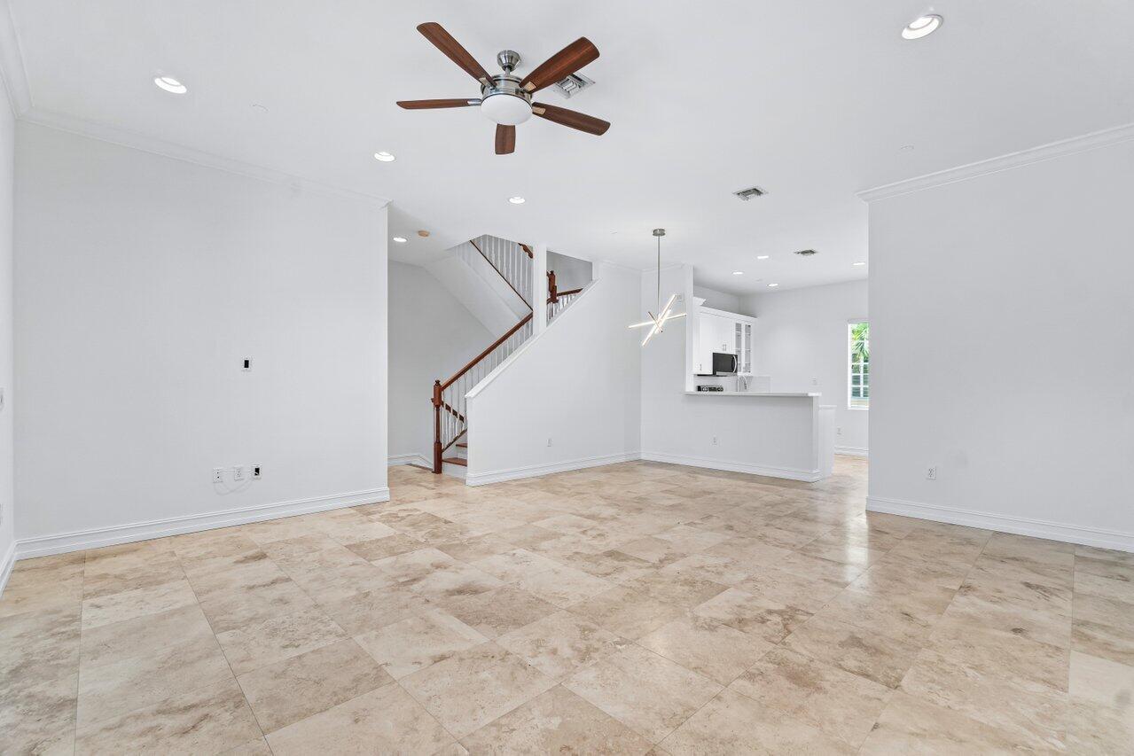 605 Renaissance Way Delray Beach, FL 33483 - Photo 5 of 36 living room