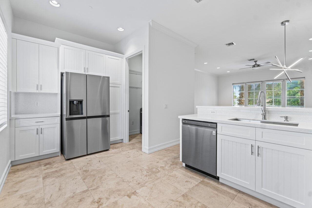 605 Renaissance Way Delray Beach, FL 33483 - Photo 8 of 36 kitchen