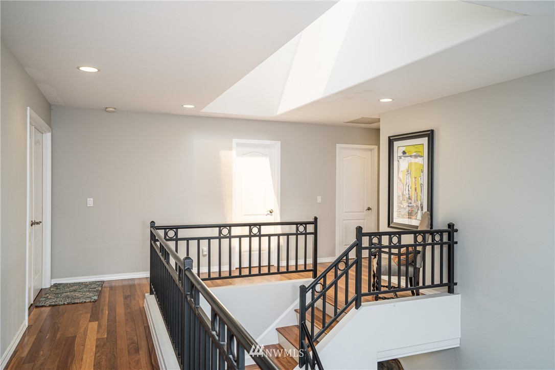 2043 West Beach Road Oak Harbor, WA 98277 - Photo 23 of 36 Gallery Image 23