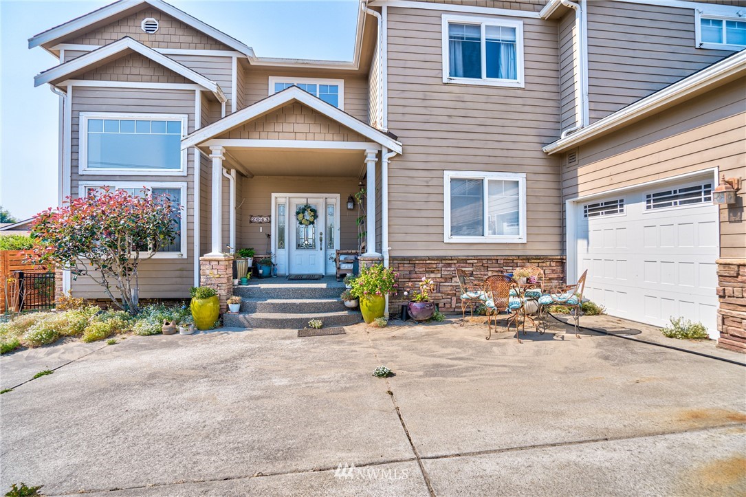 2043 West Beach Road Oak Harbor, WA 98277 - Photo 4 of 36 Gallery Image 4