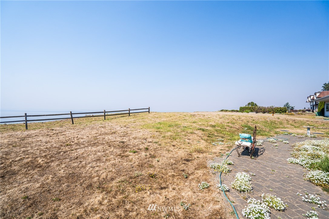 2043 West Beach Road Oak Harbor, WA 98277 - Photo 33 of 36 Gallery Image 33