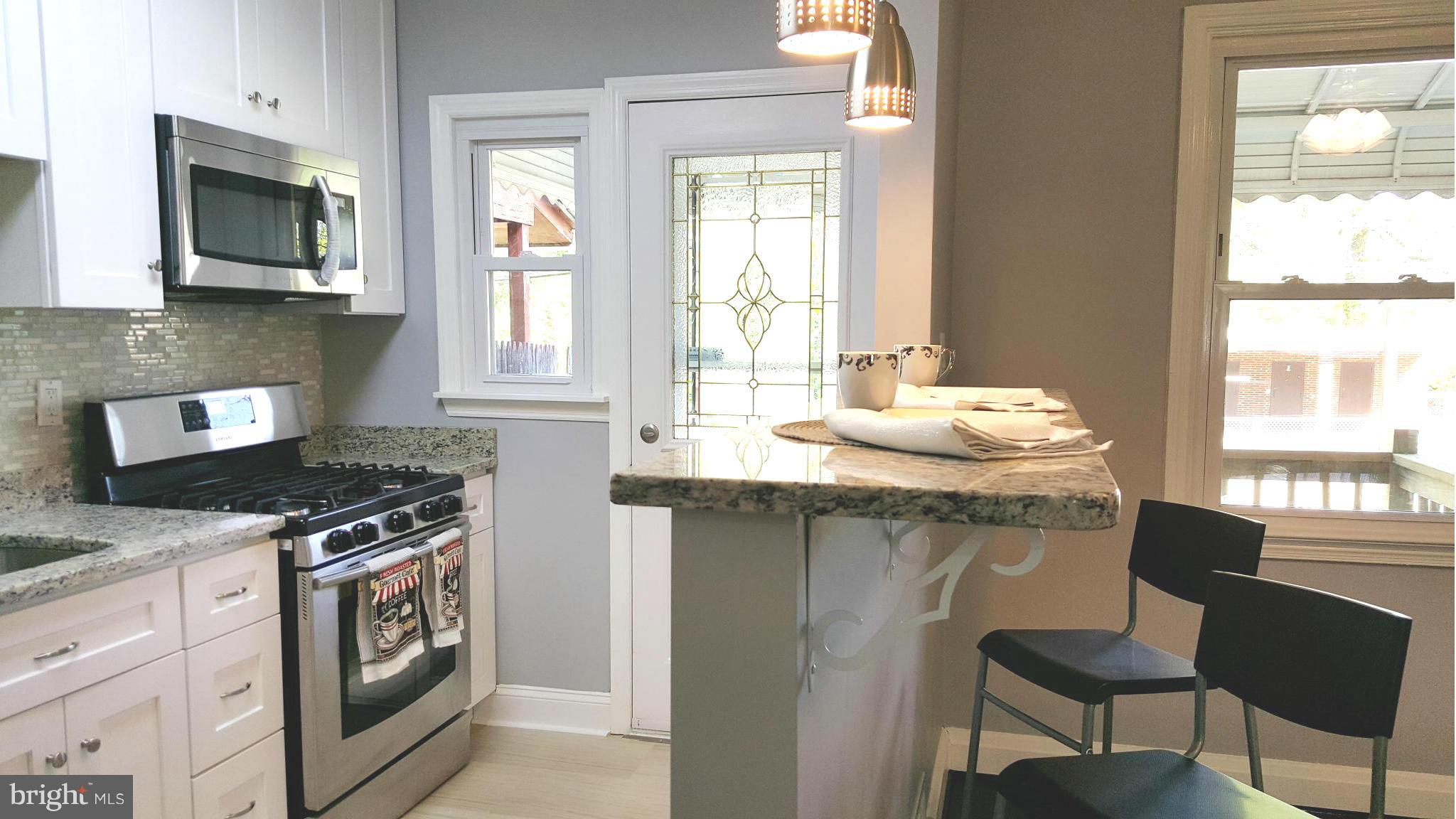 8605 Oak Road Baltimore, MD 21234 - Photo 3 of 29 Breakfast bar