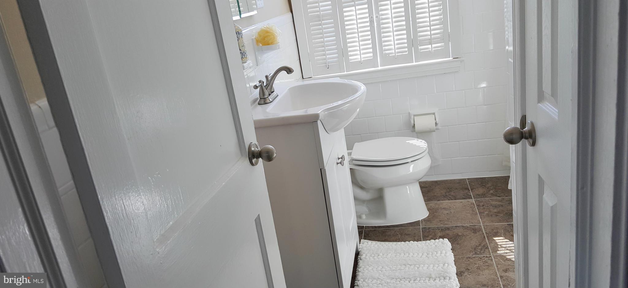 8605 Oak Road Baltimore, MD 21234 - Photo 7 of 29 Bath