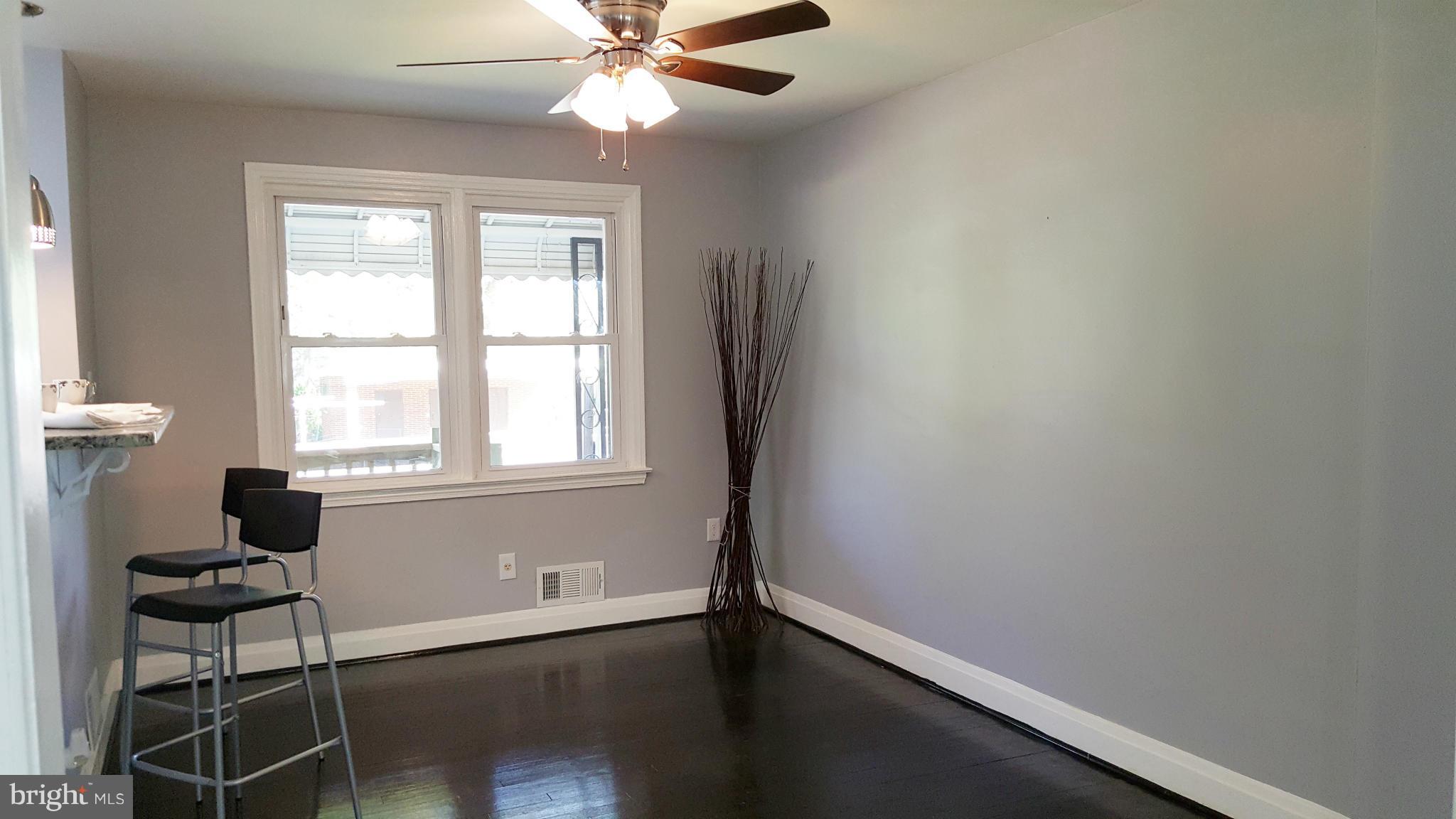 8605 Oak Road Baltimore, MD 21234 - Photo 9 of 29 Dining Room