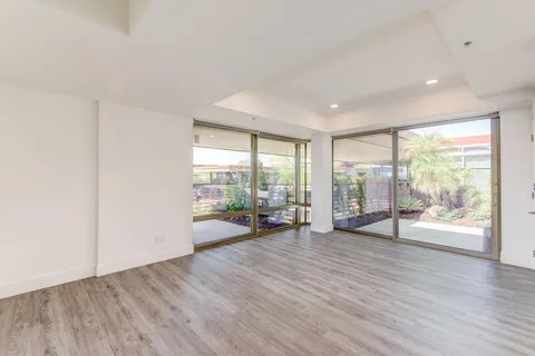 $1,650,000 | 7137 East Rancho Vista Drive, Unit 7008, Scottsdale, AZ 85251