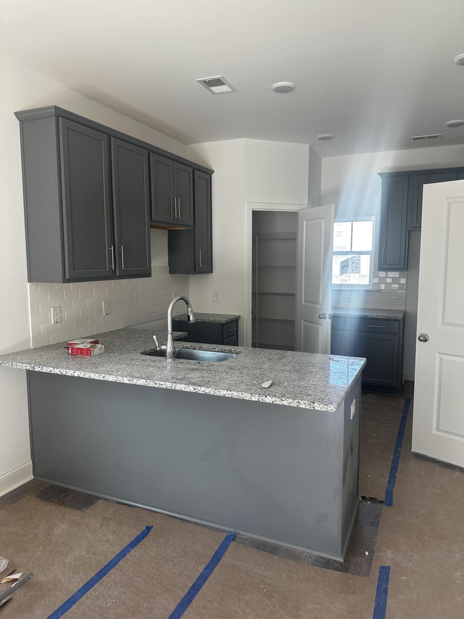 400 Gravy Train Street Charleston, SC 29414 - Photo 2 of 31 Kitchen
