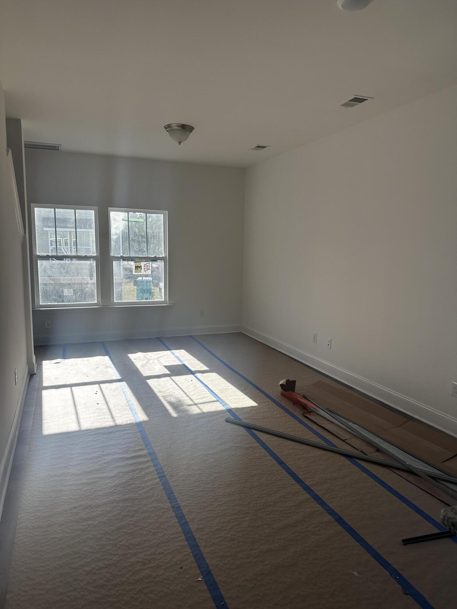 400 Gravy Train Street Charleston, SC 29414 - Photo 3 of 31 Living/Dining