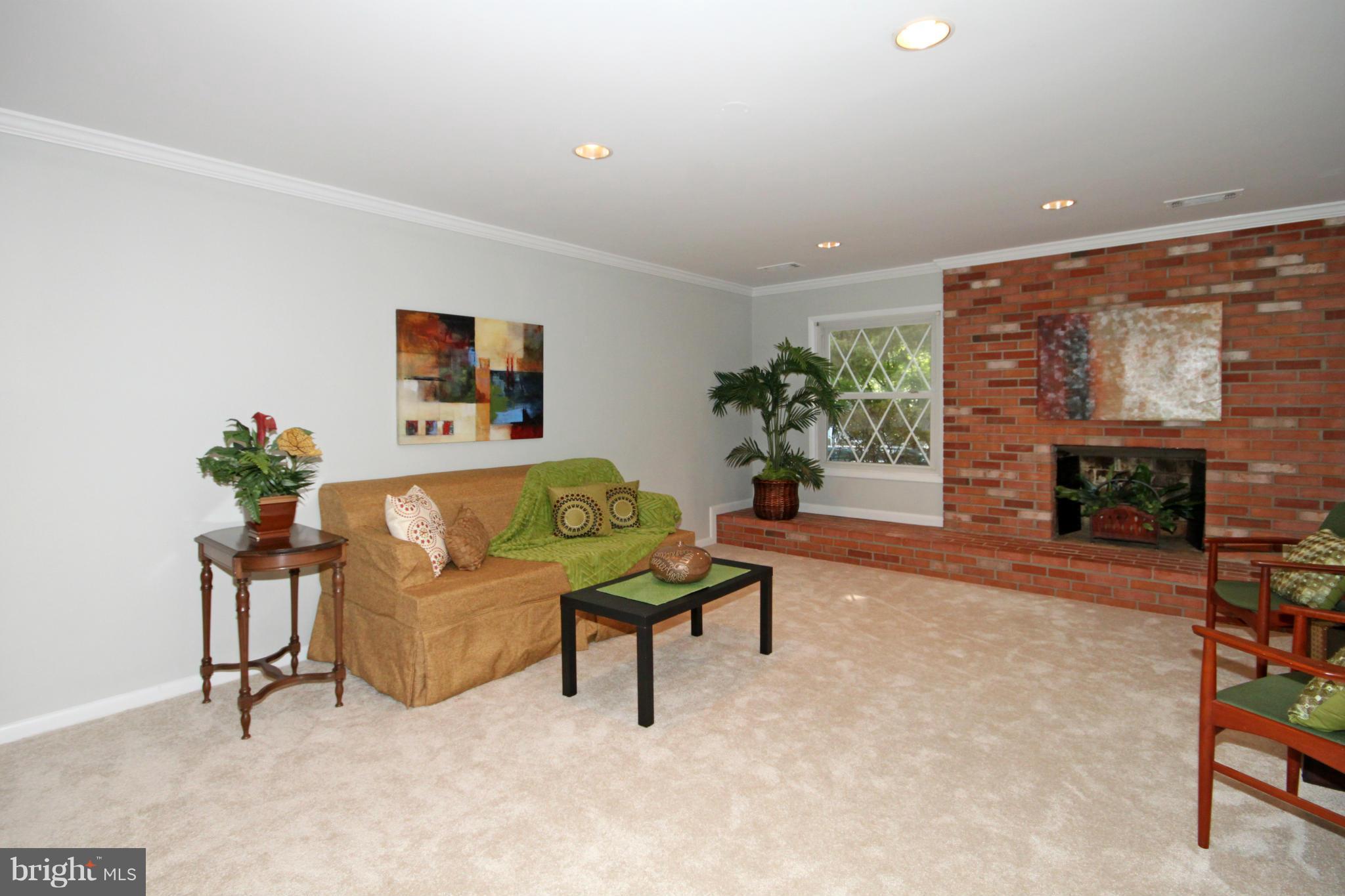 5638 Ravenel Lane Springfield, VA 22151 - Photo 25 of 30 Family Room