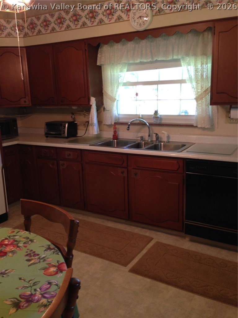 418 Blake Road Charleston, WV 25313 - Photo 6 of 11 Gallery Image 6