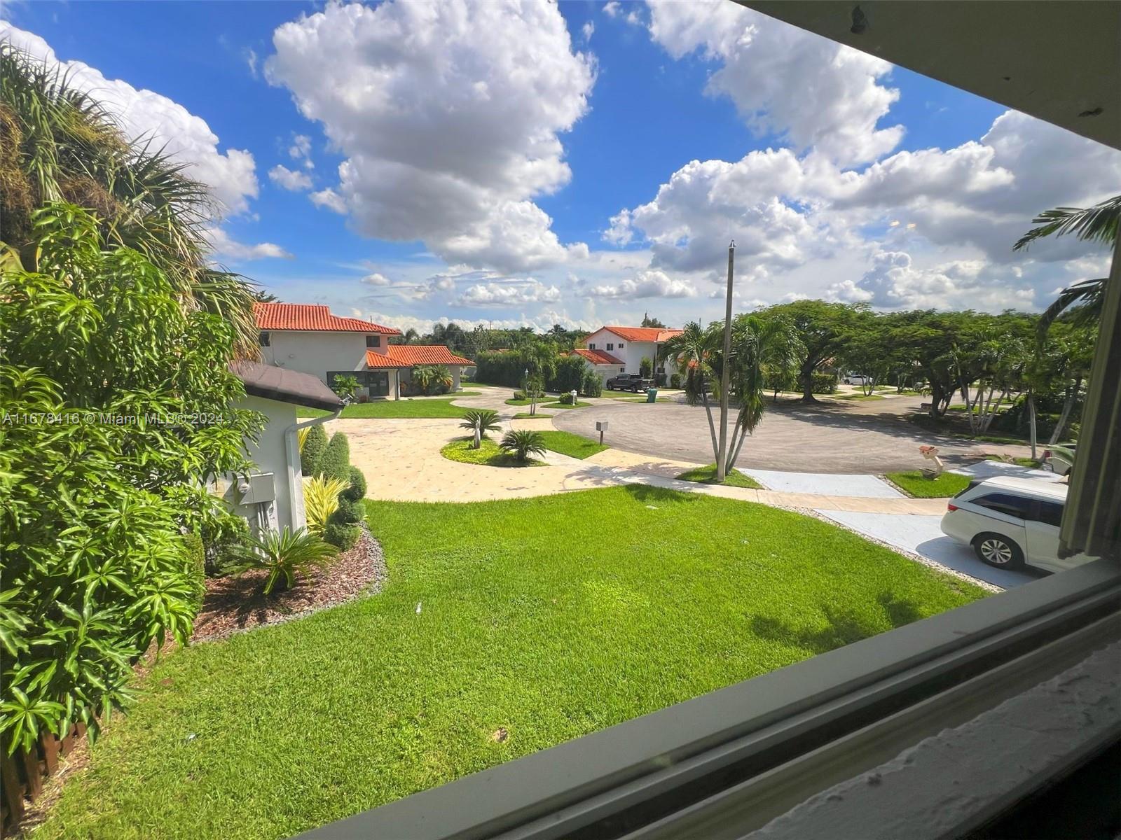 1418 Southwest 103rd Avenue Miami, FL 33174 - Photo 18 of 40 Gallery Image 18
