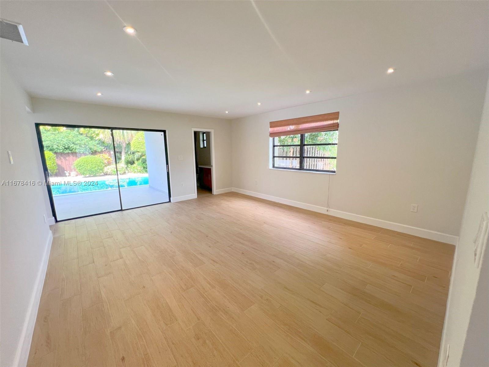 1418 Southwest 103rd Avenue Miami, FL 33174 - Photo 4 of 40 Gallery Image 4