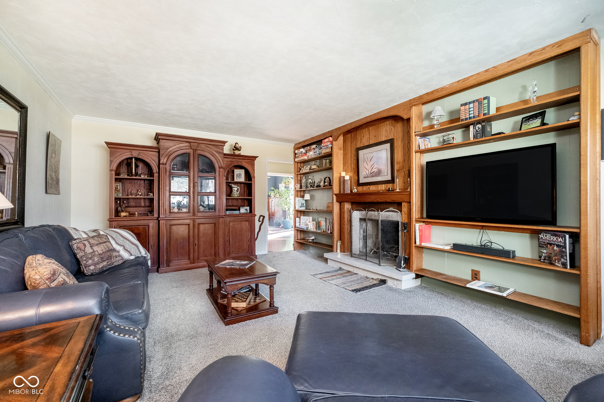 8995 Spring Mill Road Indianapolis, IN 46260 - Photo 6 of 29 Gallery Image 6