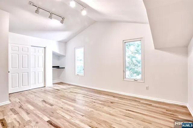 $2,850 | 41 Fairmount Avenue, Unit 17B, Hackensack, NJ 07601