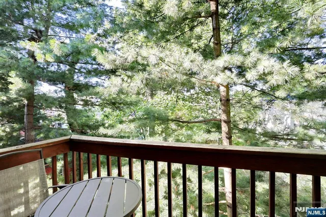 $2,850 | 41 Fairmount Avenue, Unit 17B, Hackensack, NJ 07601