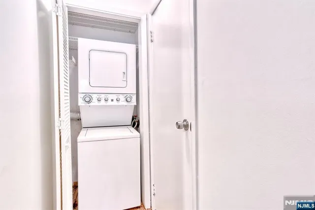 $2,850 | 41 Fairmount Avenue, Unit 17B, Hackensack, NJ 07601