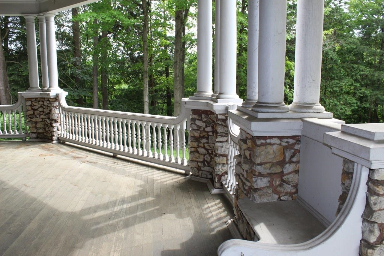 88 Summer Street Springfield, VT 05156 - Photo 10 of 37