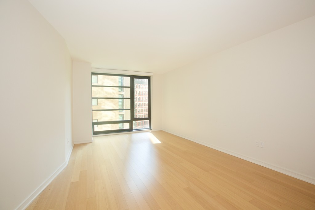 580 Washington Street, Unit 614 Boston, MA 02111 - Photo 5 of 18