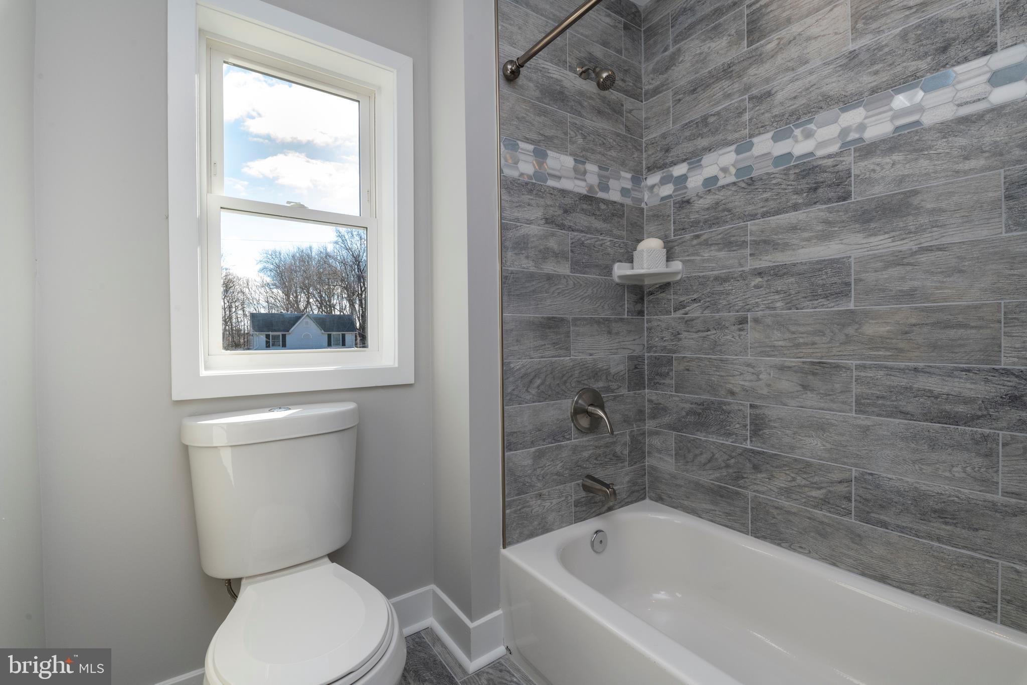 1640 Hopewell Avenue Baltimore, MD 21221 - Photo 23 of 38 Gallery Image 23