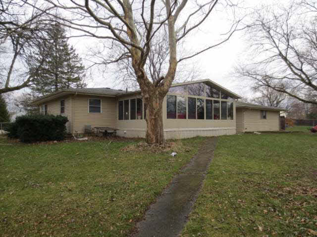 2138 Roland Avenue Flint, MI 48532 - Photo 16 of 18 21122177-15.JPG