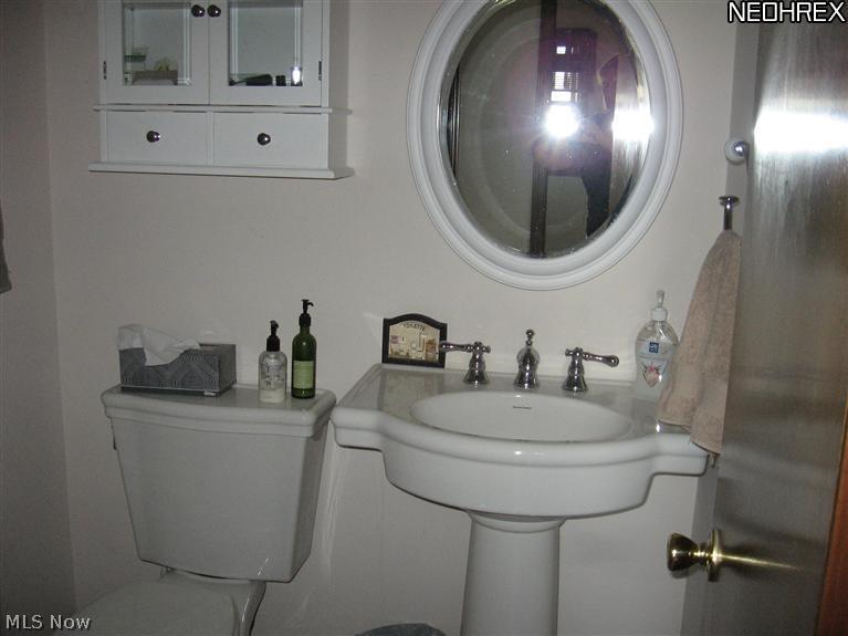 710 Bartlett Road Aurora, OH 44202 - Photo 10 of 16 Gallery Image 10