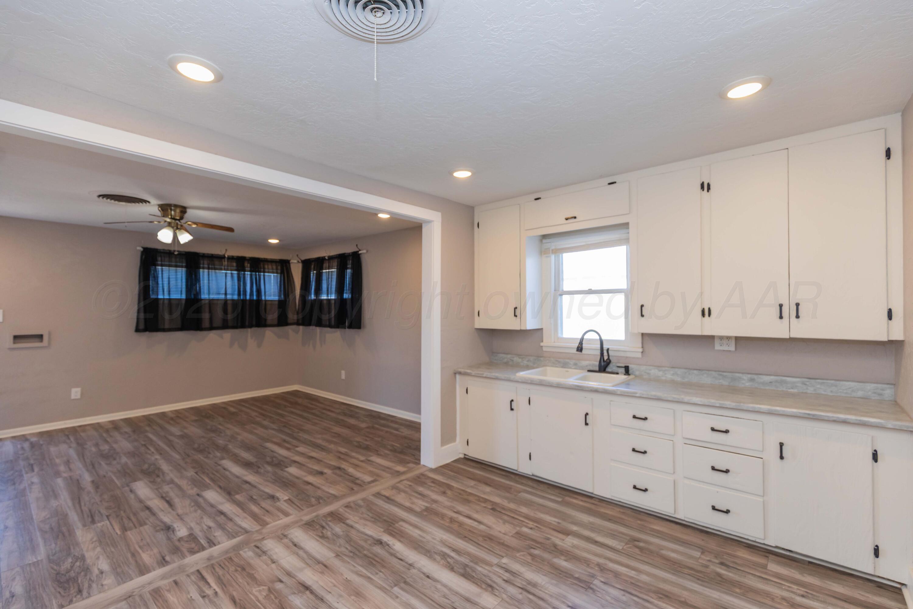 4003 South Hayden Street Amarillo, TX 79110 - Photo 11 of 29 KITCHEN VIEW 2