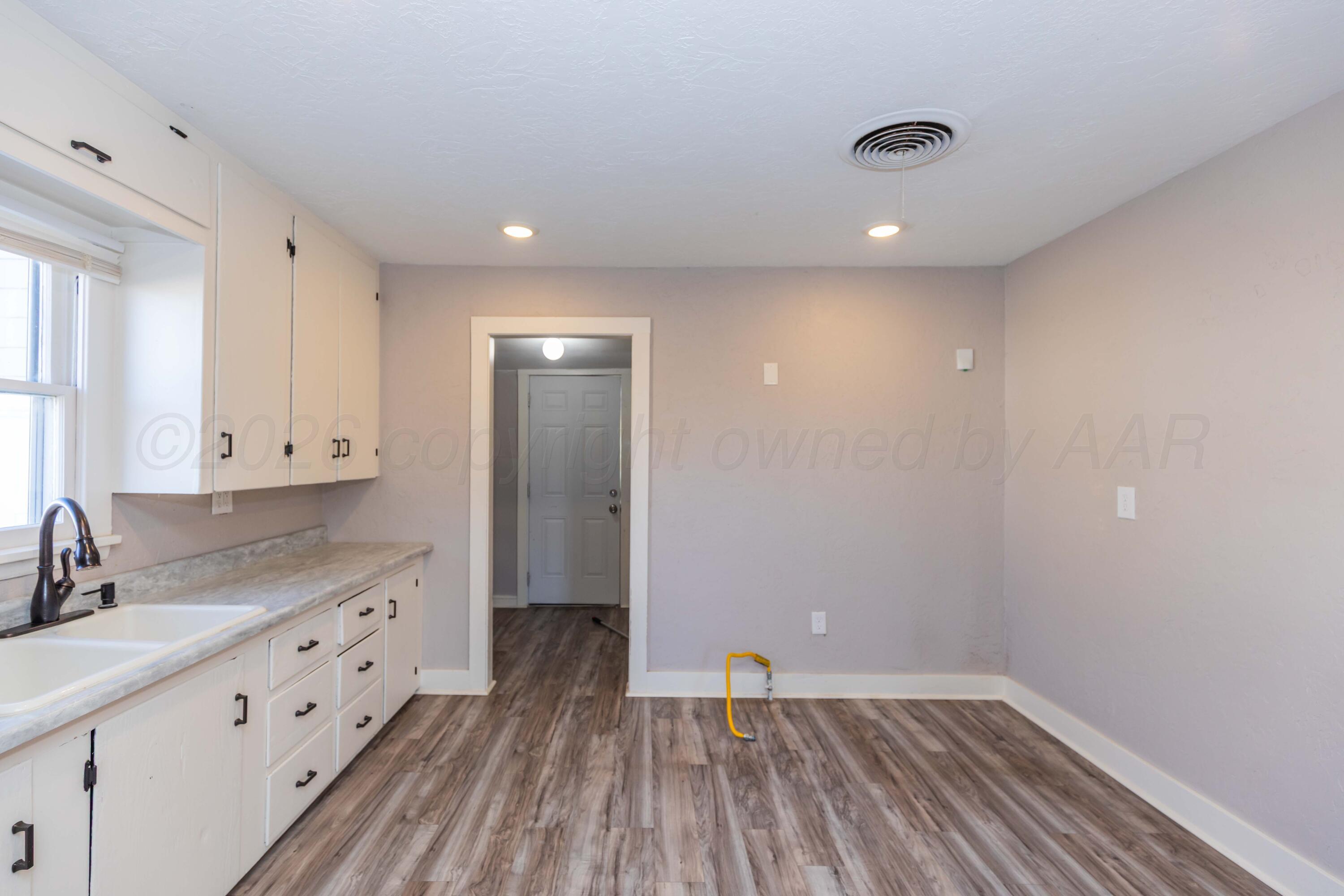 4003 South Hayden Street Amarillo, TX 79110 - Photo 9 of 29 KITCHEN VIEW 4