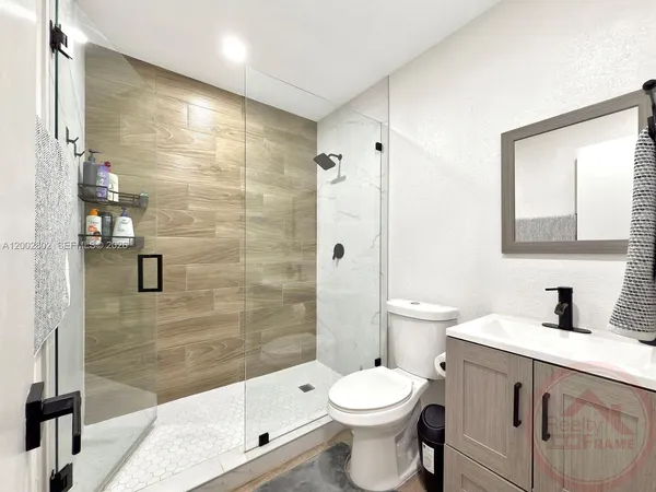 $3,800 | 11240 Southwest 60th Terrace, Miami, FL 33173