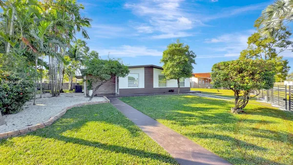 $3,800 | 11240 Southwest 60th Terrace, Miami, FL 33173