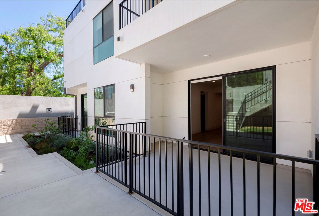 3649 Regal Place, Unit 307 Los Angeles, CA 90068 - Photo 16 of 24 a view of a porch