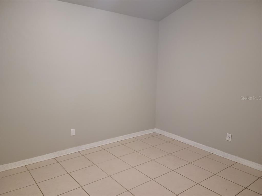 900 Southwest 62nd Boulevard, Unit B 8 Gainesville, FL 32607 - Photo 5 of 11