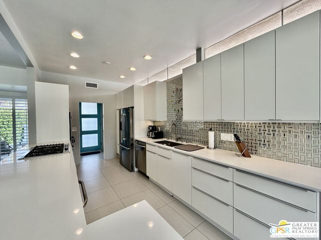 $8,000 | 306 Desert Lakes Drive, Palm Springs, CA 92264