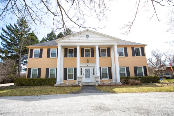 $1,189,000 | 229 West Indian Creek Court, Fox Point, WI 53217