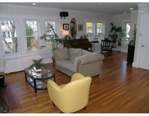 119-121 Lewis Road Belmont, MA 02478 - Photo 3 of 19 Gallery Image 3