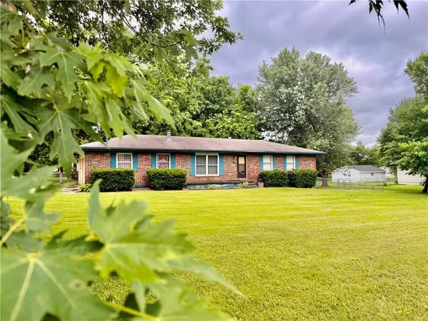 $180,000 | 192 Southeast 421st Road, Warrensburg, MO 64093
