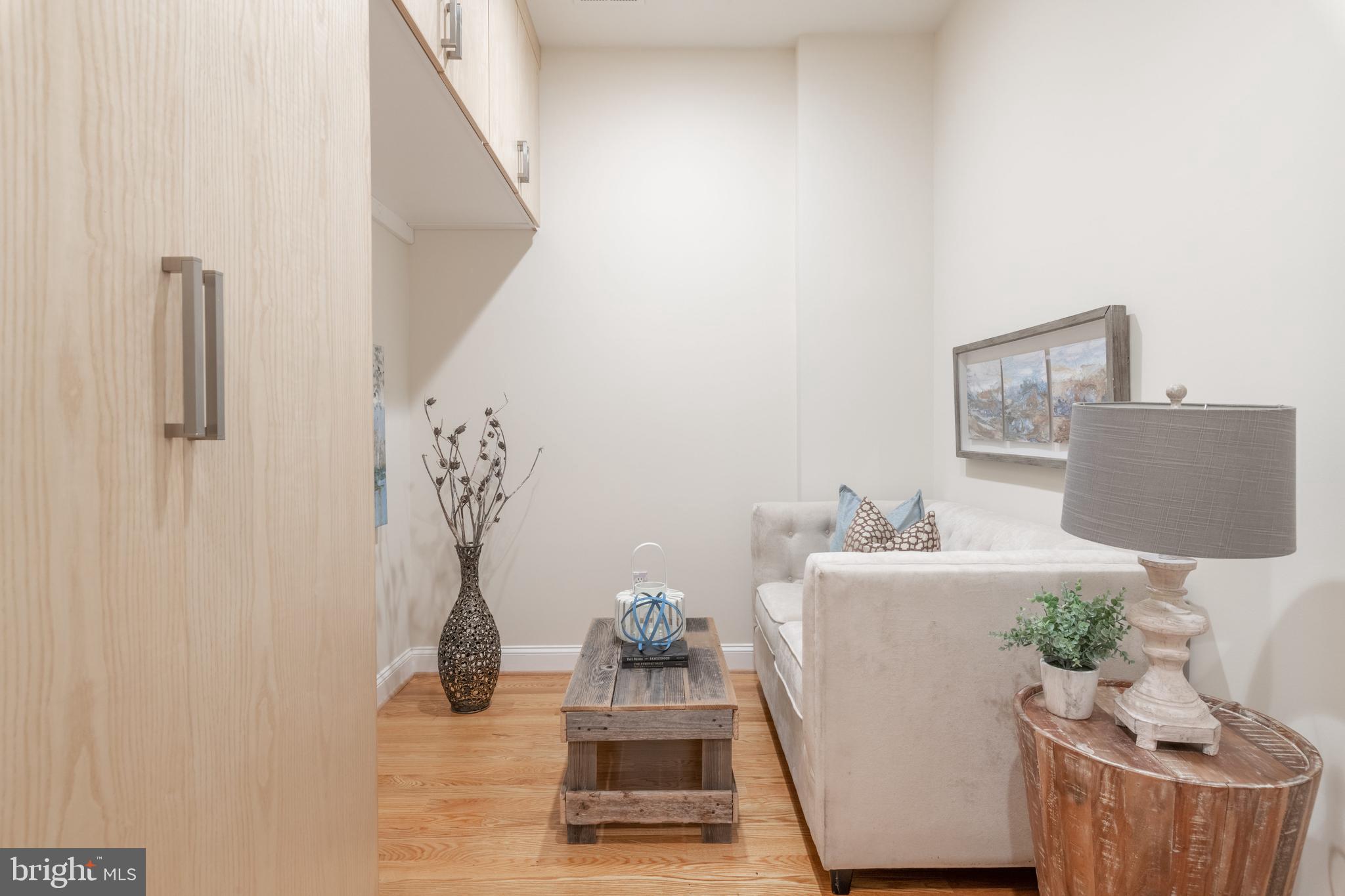 2450 Ontario Road Northwest, Unit 2 Washington, DC 20009 - Photo 21 of 28 Den