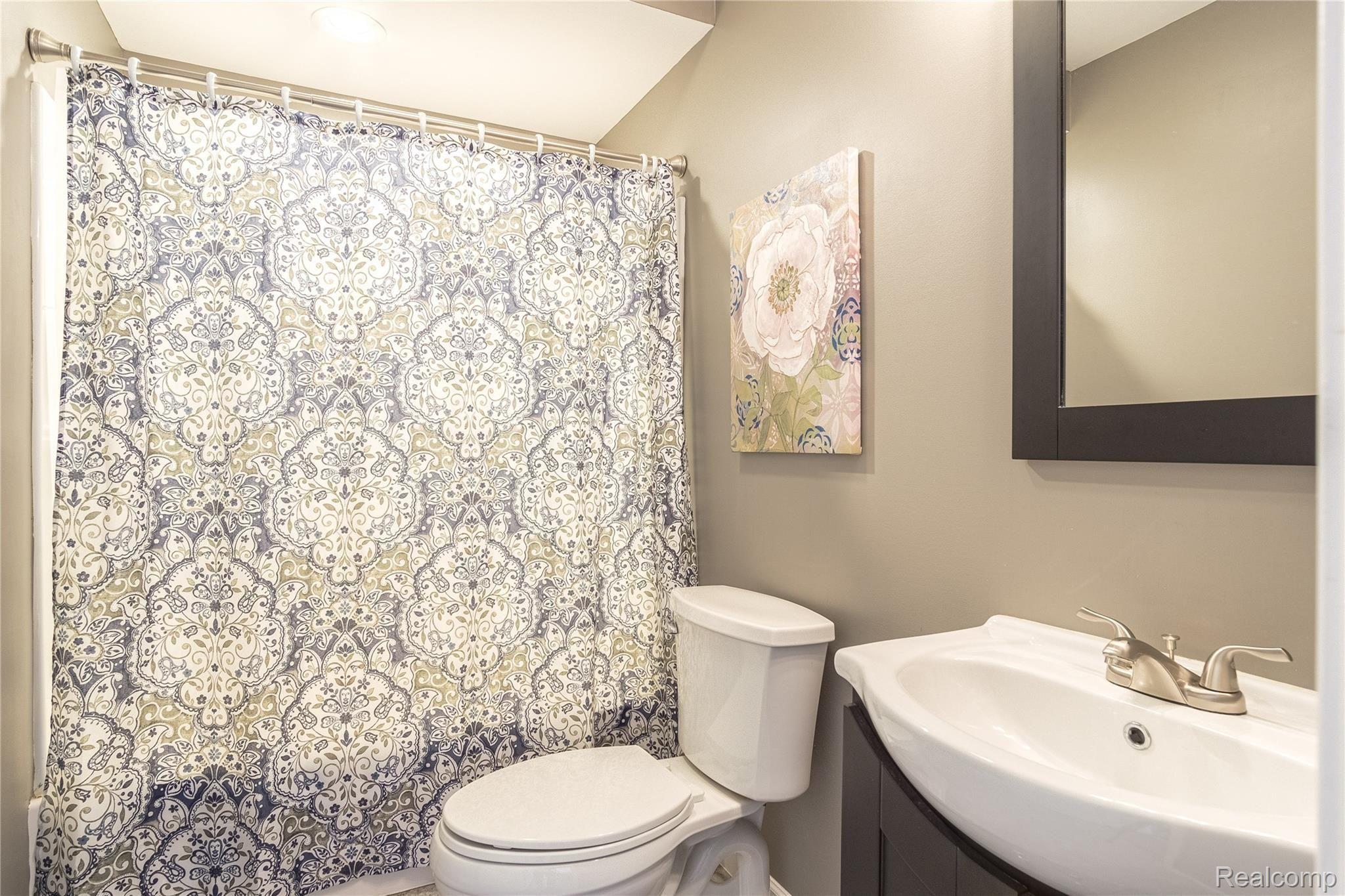 3501 Byron Road Howell, MI 48855 - Photo 9 of 31 Interiors (20 of 45).jpg