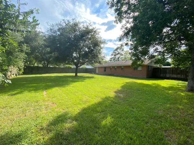 $1,700 | 724 Gubert Lane, Alvin, TX 77511