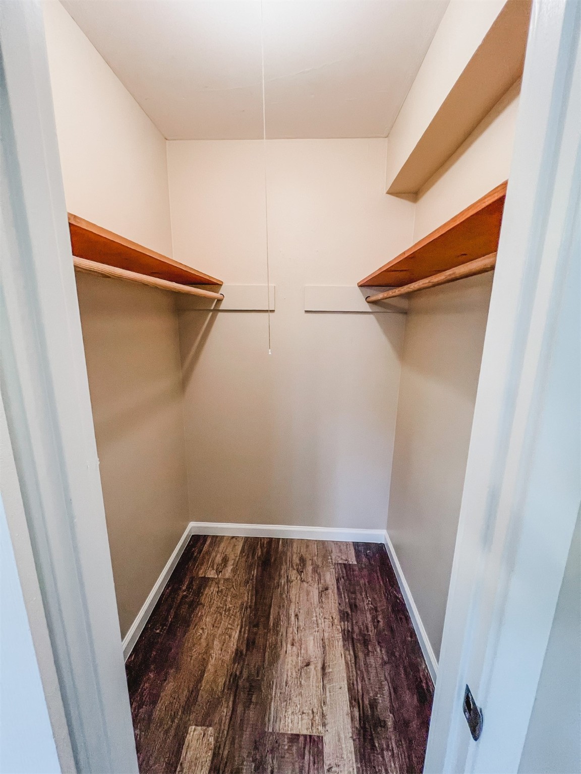 724 Gubert Lane Alvin, TX 77511 - Photo 10 of 15 a view of a small space