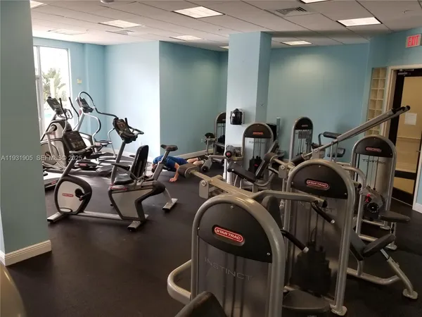 $4,800 | 4001 South Ocean Drive, Unit 4J, Hollywood, FL 33019