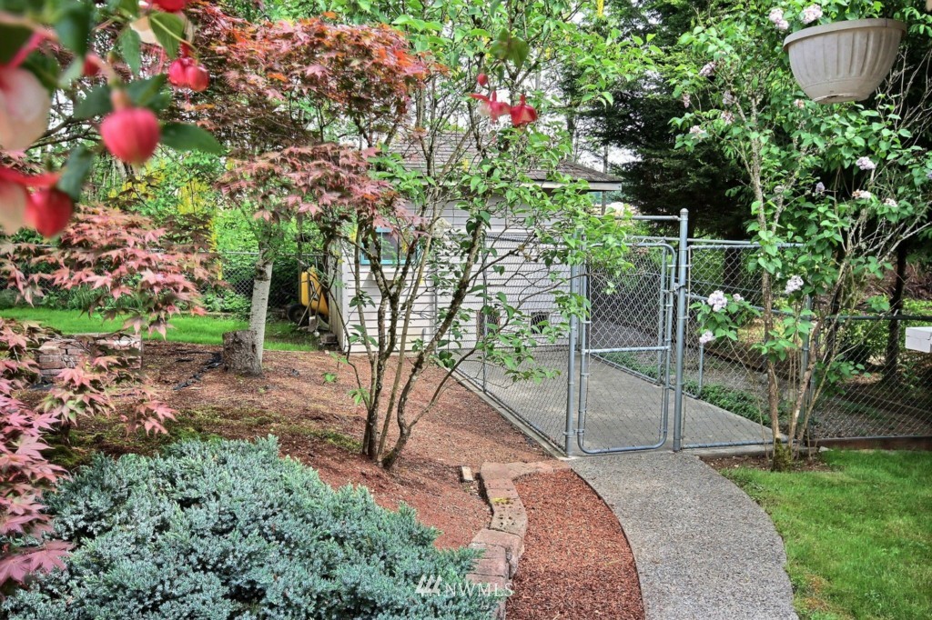 17121 Southeast 138th Street Renton, WA 98059 - Photo 22 of 25 Gallery Image 22
