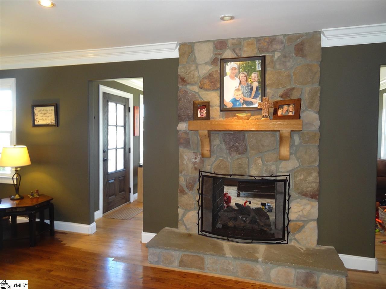 526 Wembley Road Greenville, SC 29607 - Photo 9 of 24