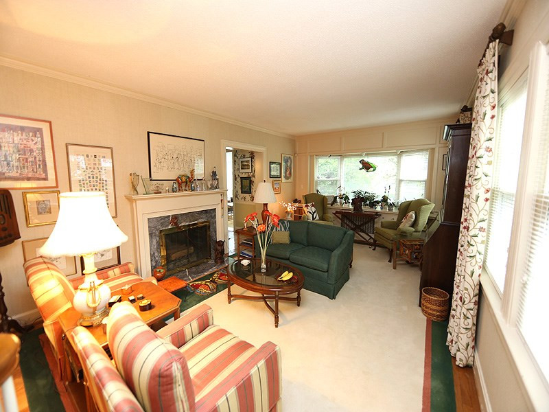 2404 White Oak Road Raleigh, NC 27609 - Photo 3 of 23 Photo 3